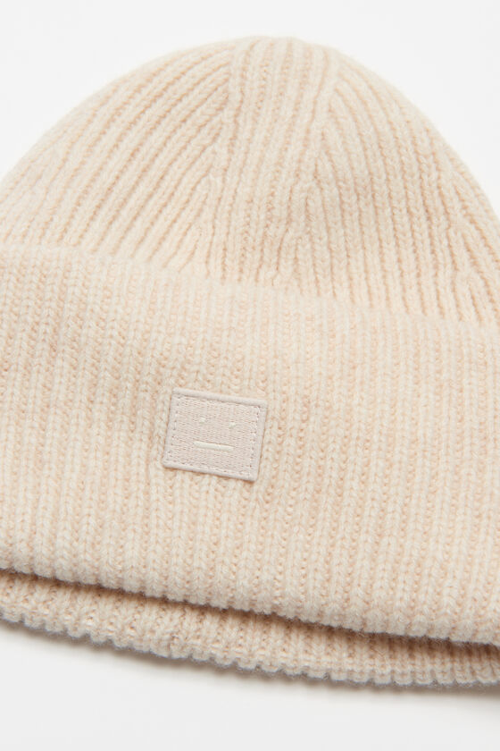 (image for) Aesthetic Small face logo beanie